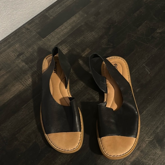 Born Shoes - Born Black Leather Sandals Size 10M